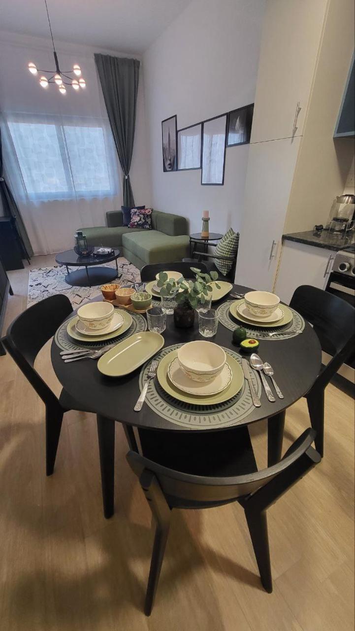 Modern 2br -5min To Metro-unit 211 Apartment *