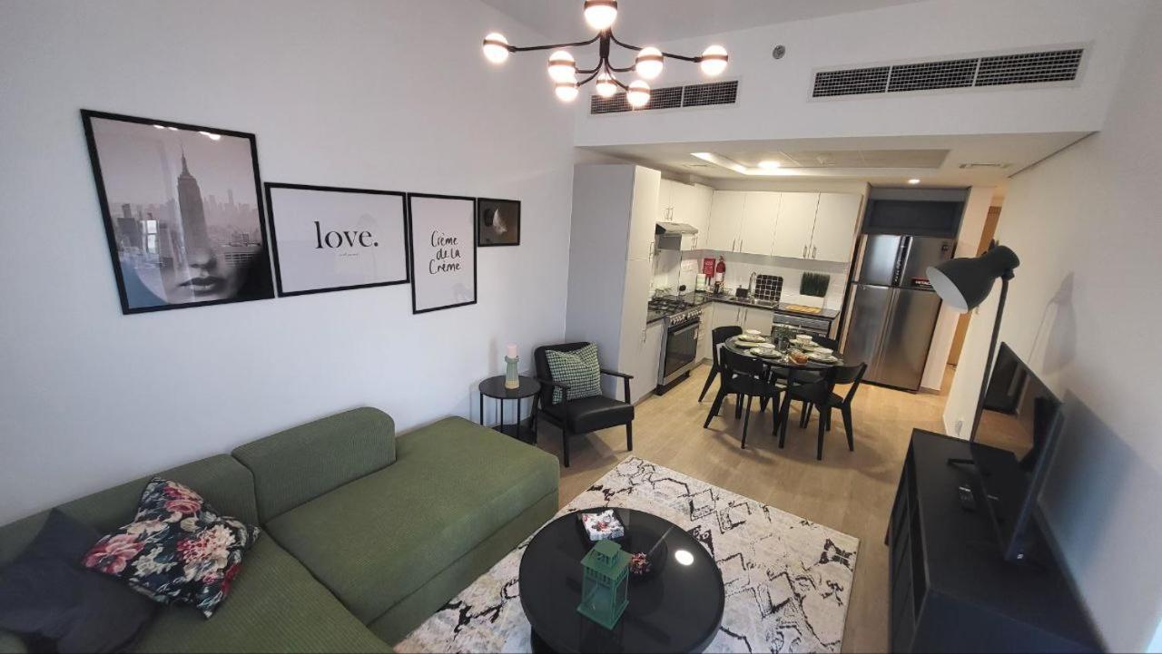 Apartment Modern 2br -5min To Metro-unit 211 Dubai