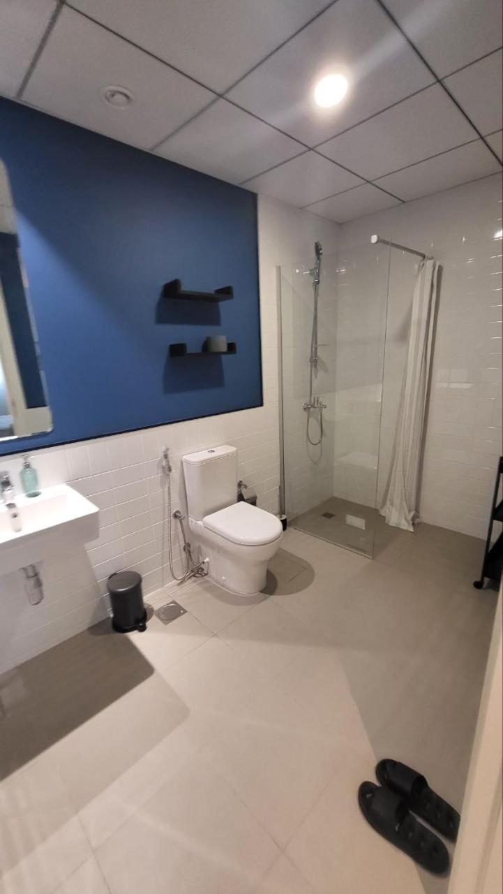 Modern 2br -5min To Metro-unit 211 * Dubai