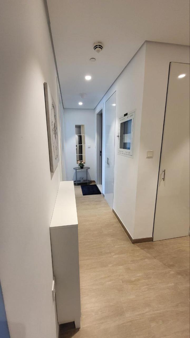 Modern 2br -5min To Metro-unit 211