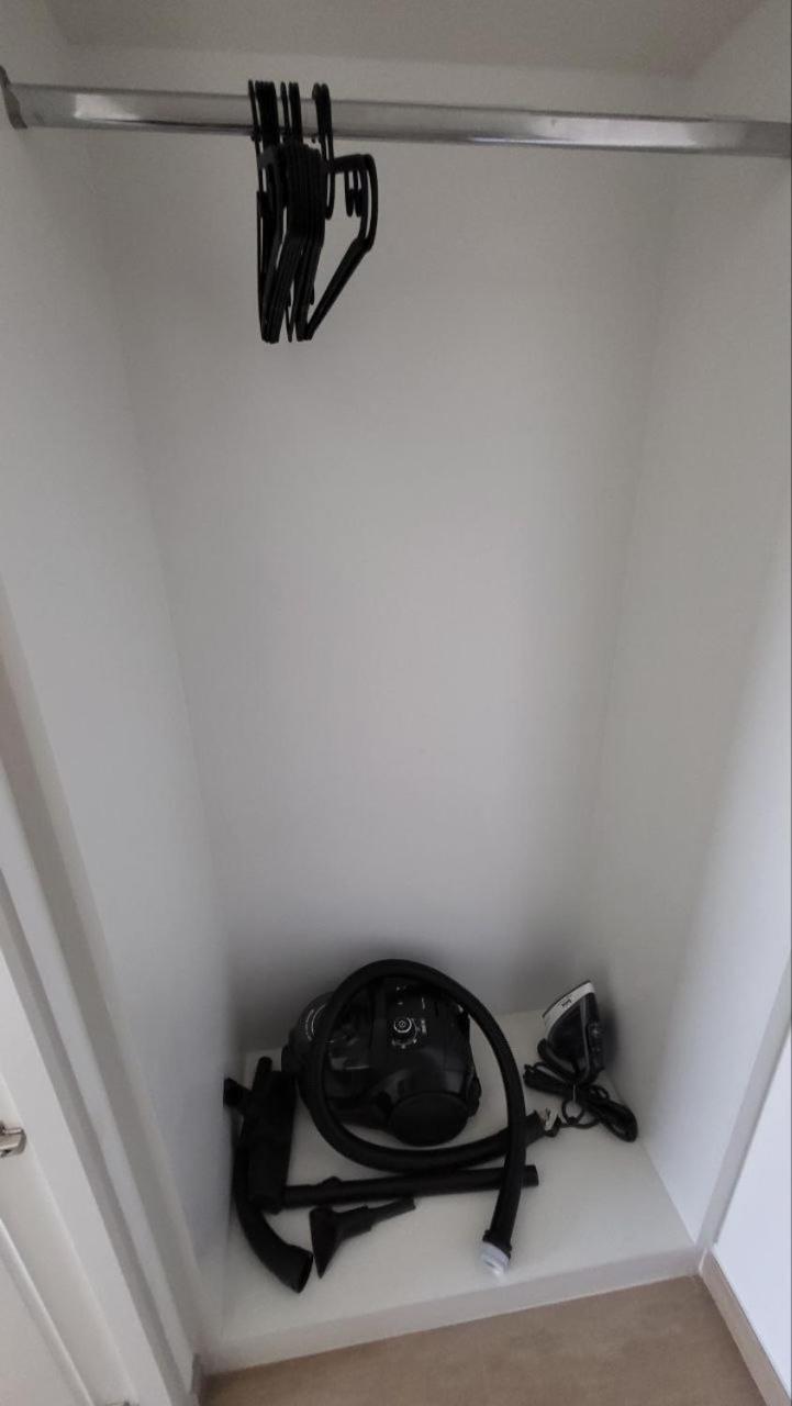 Modern 2br -5min To Metro-unit 211 Apartment *