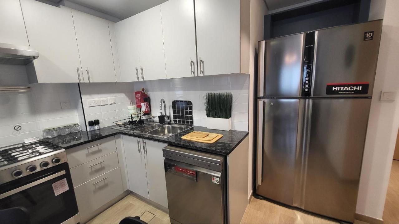Modern 2br -5min To Metro-unit 211 *