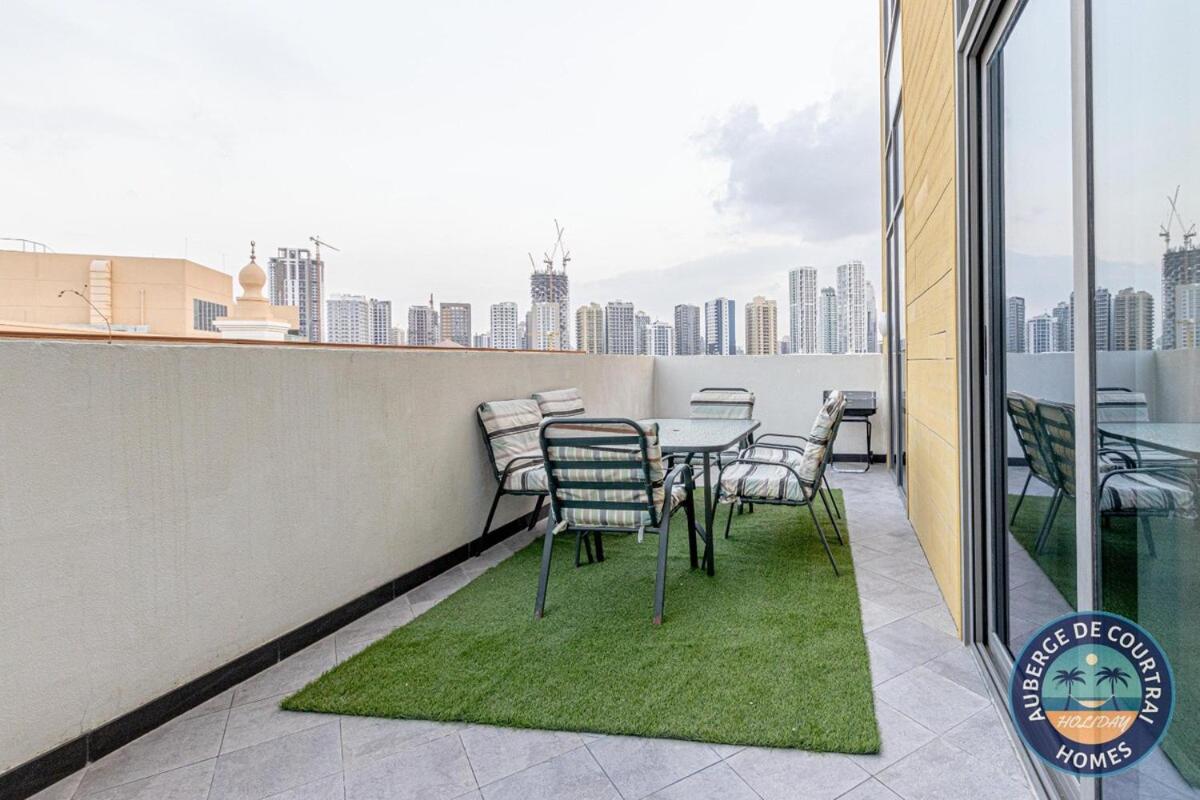 2br Duplex Stunning Views,near Circle Mall & Park