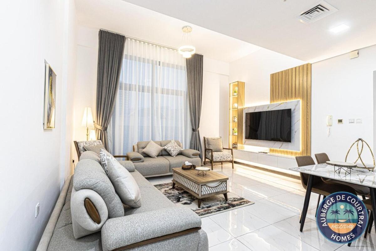 2br Duplex Stunning Views,near Circle Mall & Park Apartment