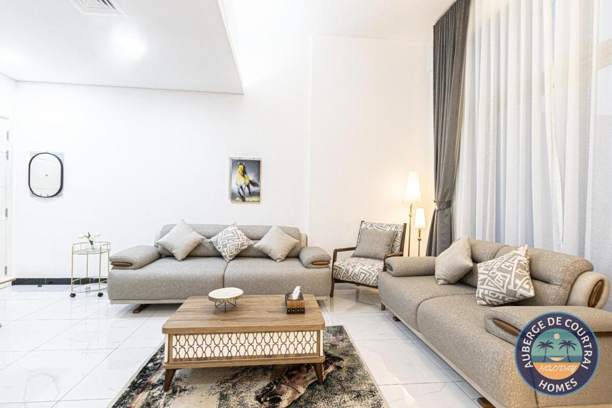2br Duplex Stunning Views,near Circle Mall & Park Apartment Dubai