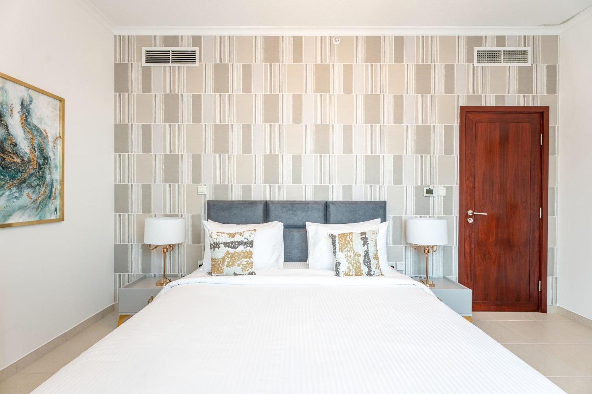 Ina Homes-residences Tower 7 Full Burj Khalifa & Fountain Views Apartment Dubai