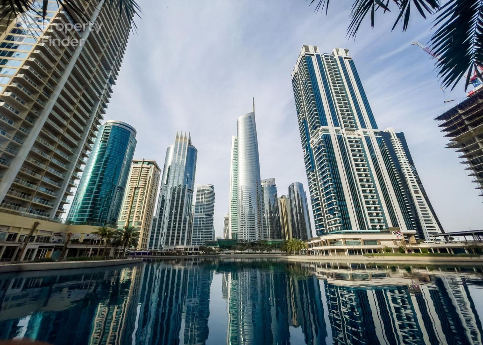 Click - Jlt - & Balcony Lakes View Entire -jn Apartment Dubai