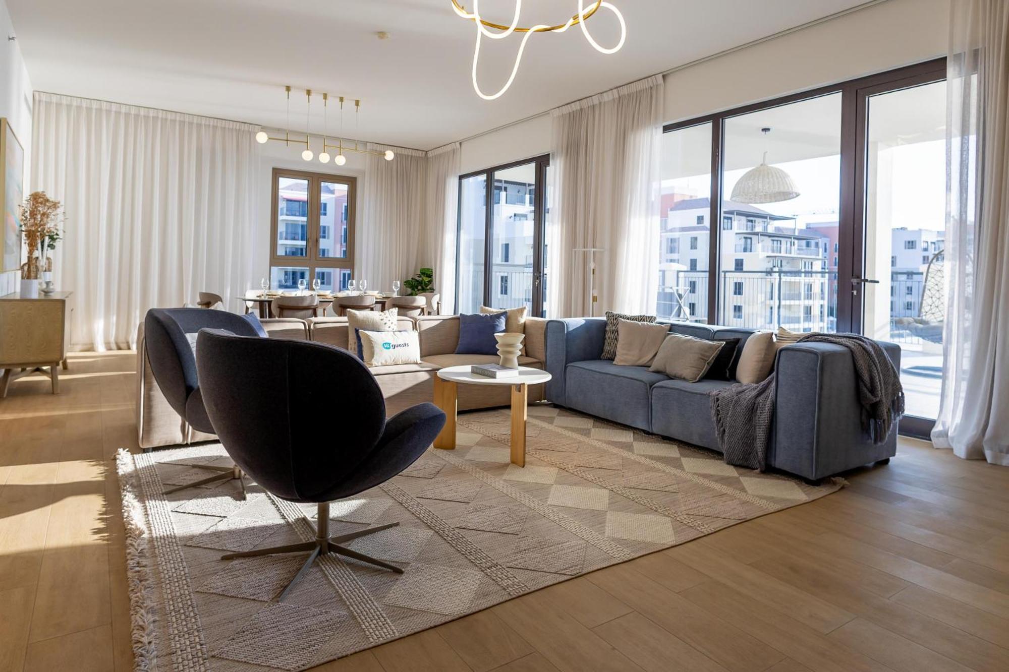 Higuests Experience Coastal Elegance At La Rive 2 In La Apartment *