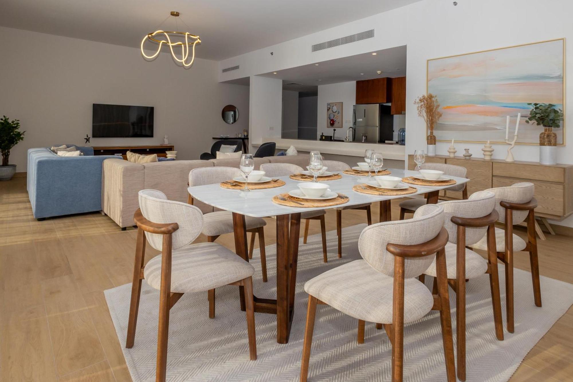 Higuests Experience Coastal Elegance At La Rive 2 In La
