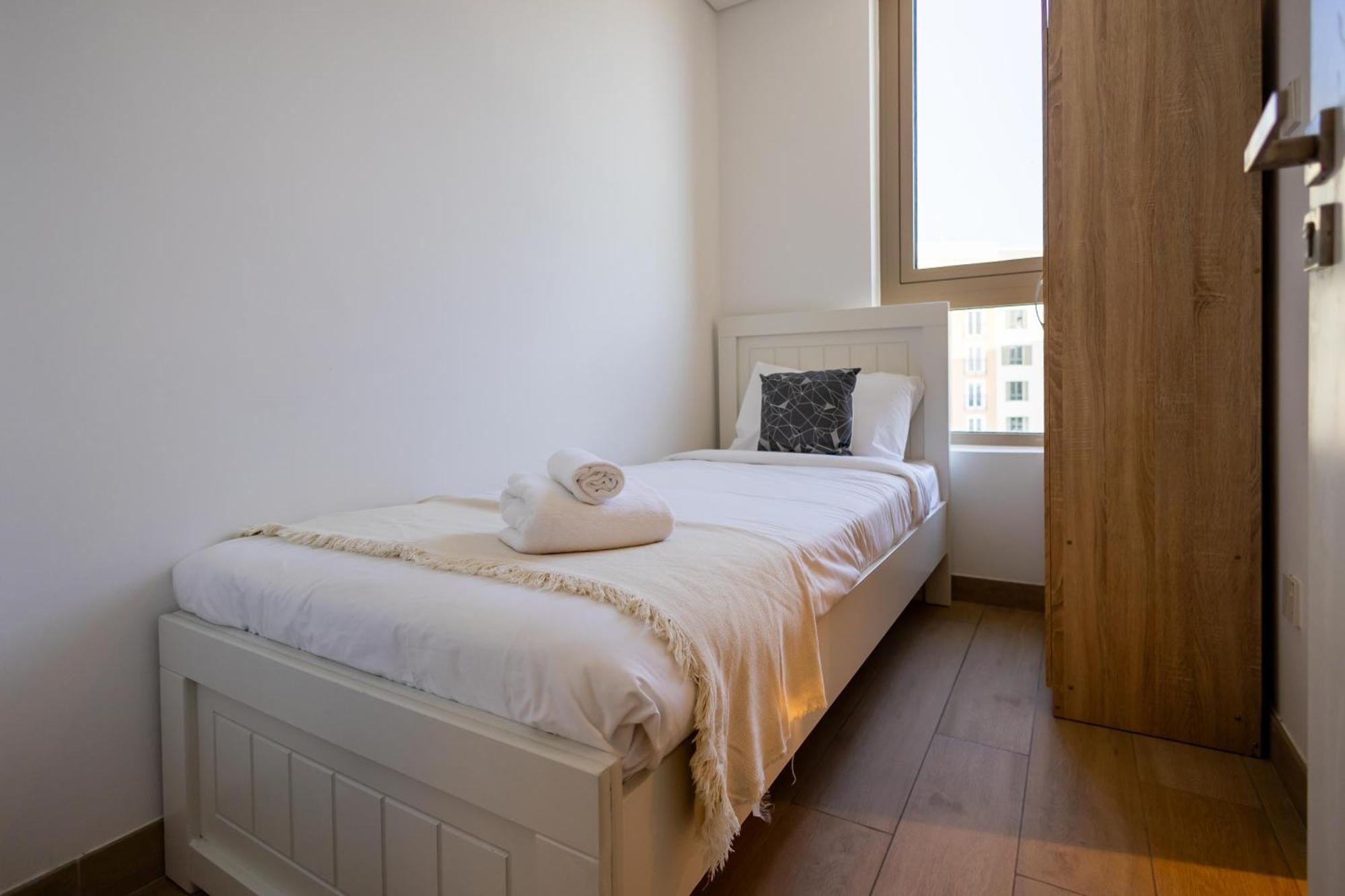 Higuests Experience Coastal Elegance At La Rive 2 In La Apartment *