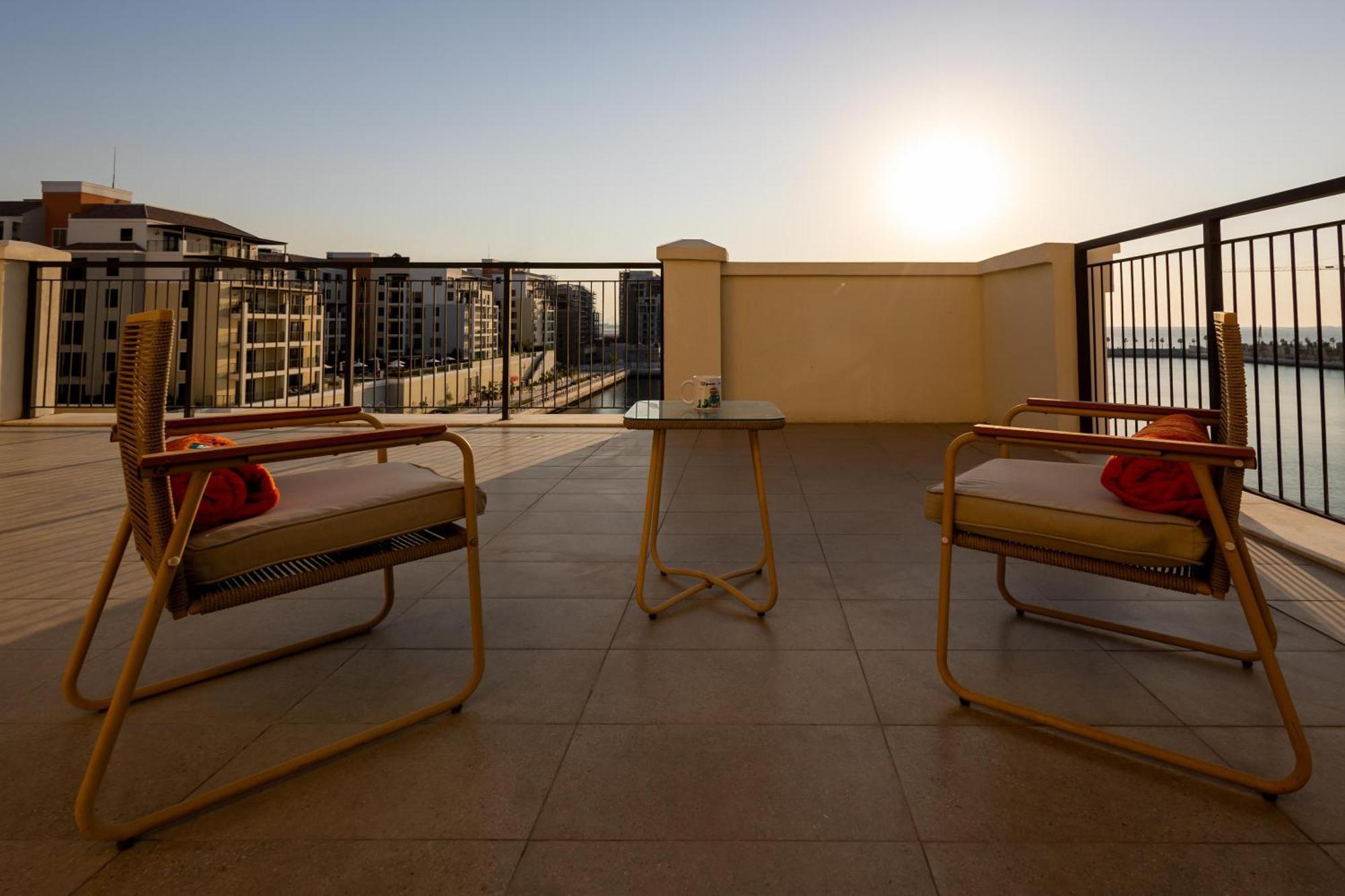 Higuests Experience Coastal Elegance At La Rive 2 In La Apartment Dubai