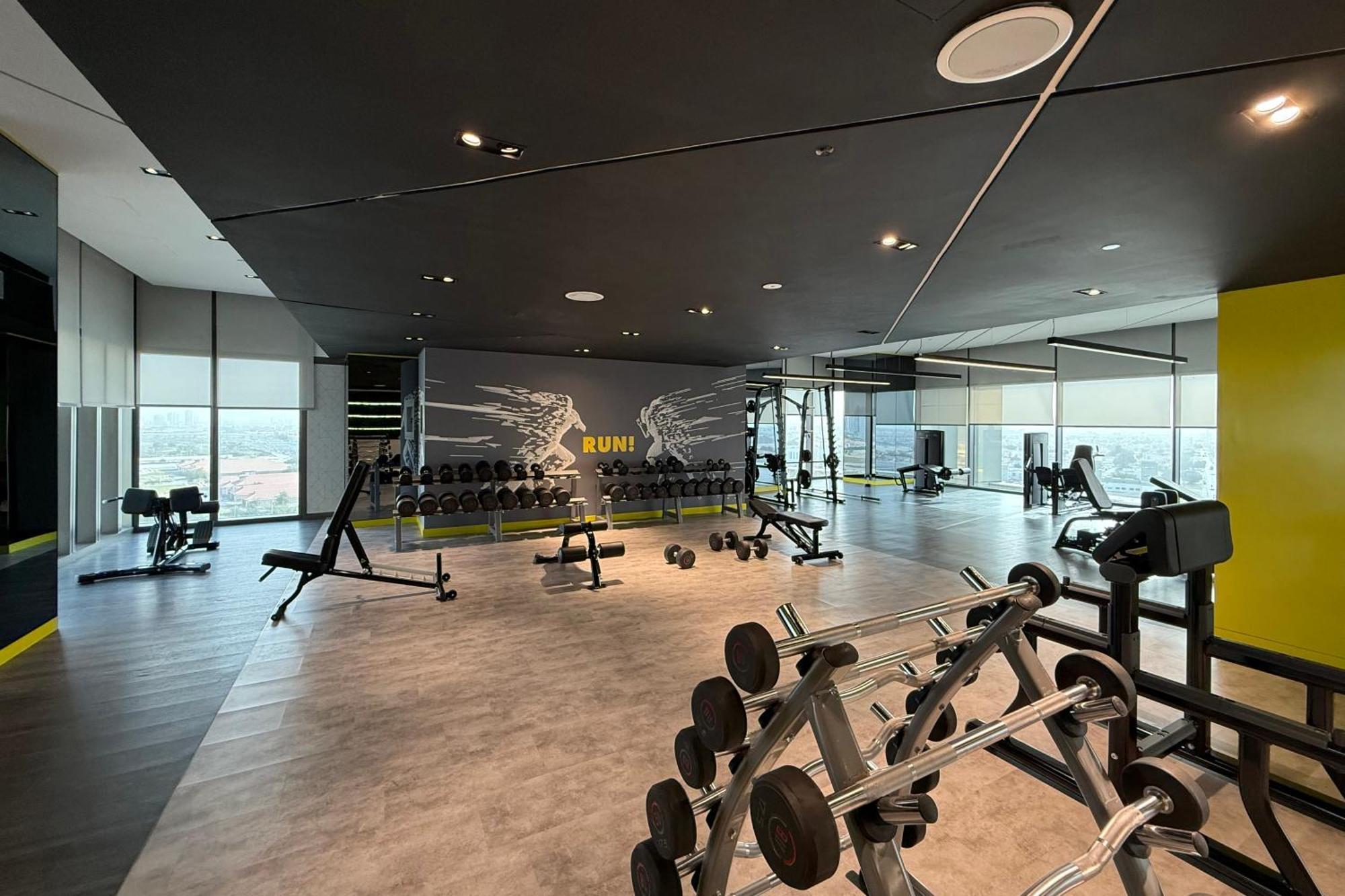 Stylish On 58th Floor With Stunning Views In