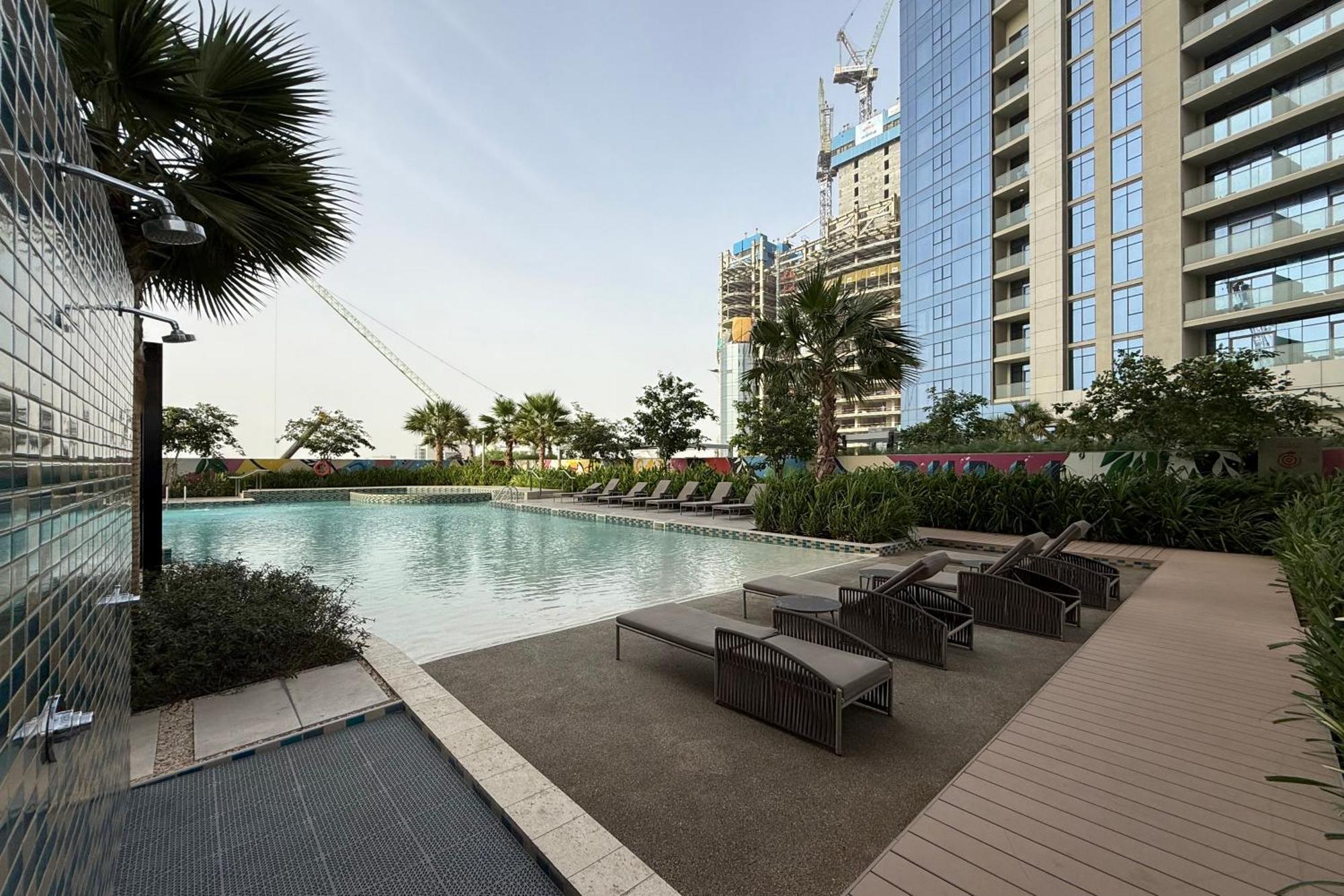 Stylish On 58th Floor With Stunning Views In Apartment Dubai