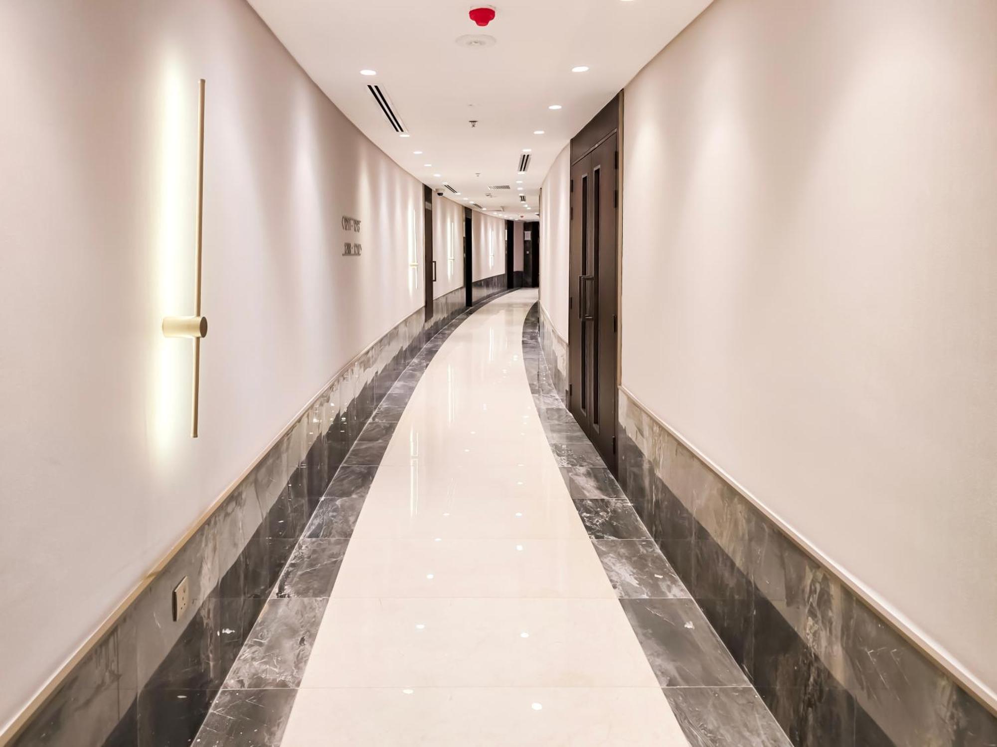 Apartment Luxurious 2-bedroom Business Bay