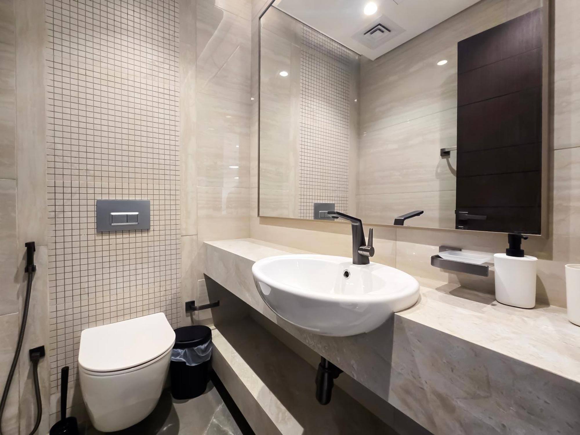 Apartment Luxurious 2-bedroom Business Bay *