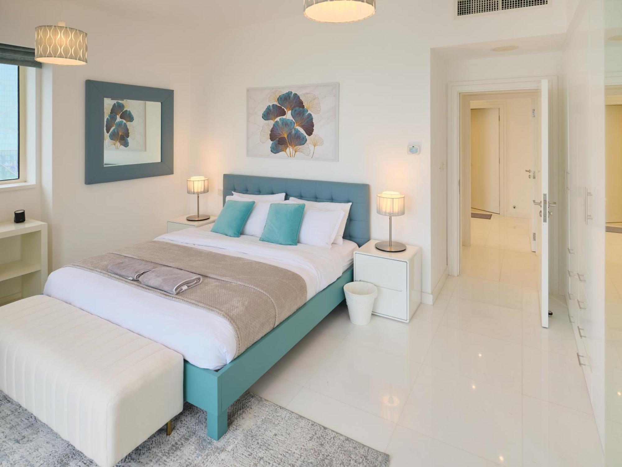 Jbr Beachfront Luxe Sea Facing Apartment Dubai