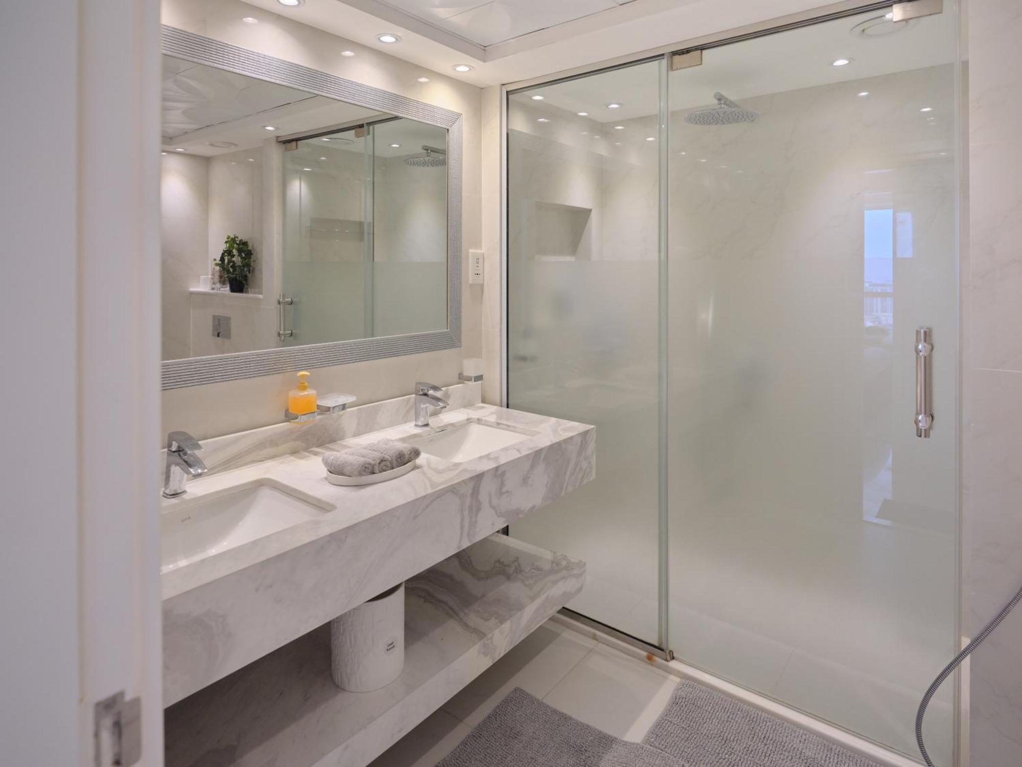 Jbr Beachfront Luxe Sea Facing Dubai