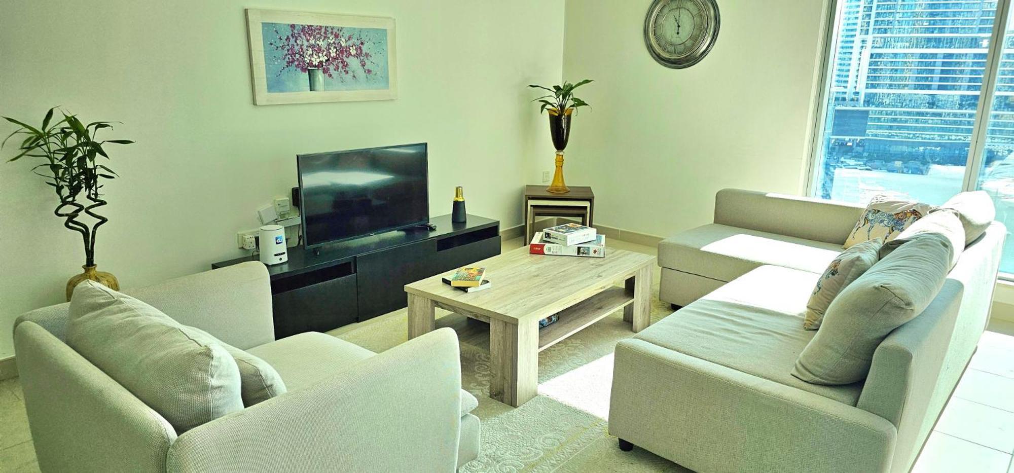 Luxurious Large 2br With Marina And Sea Views Apartment