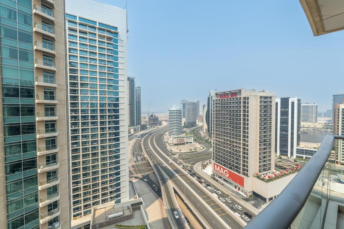 Elegant 2-bedroom With Balcony At Burj Views In Downtown *