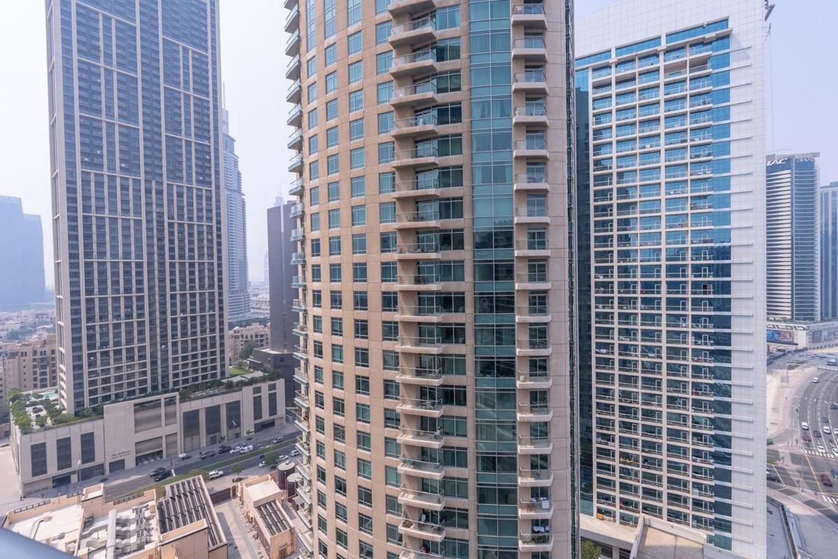 Elegant 2-bedroom With Balcony At Burj Views In Downtown Apartment