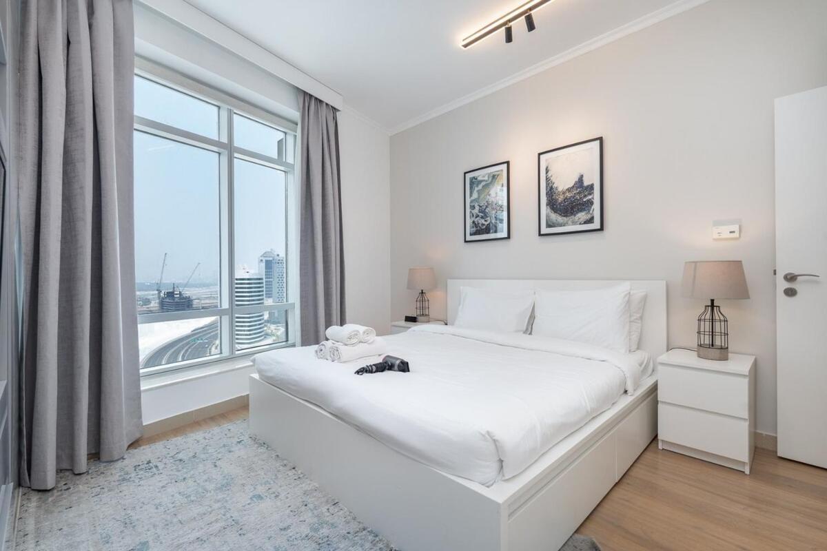 Elegant 2-bedroom With Balcony At Burj Views In Downtown Dubai