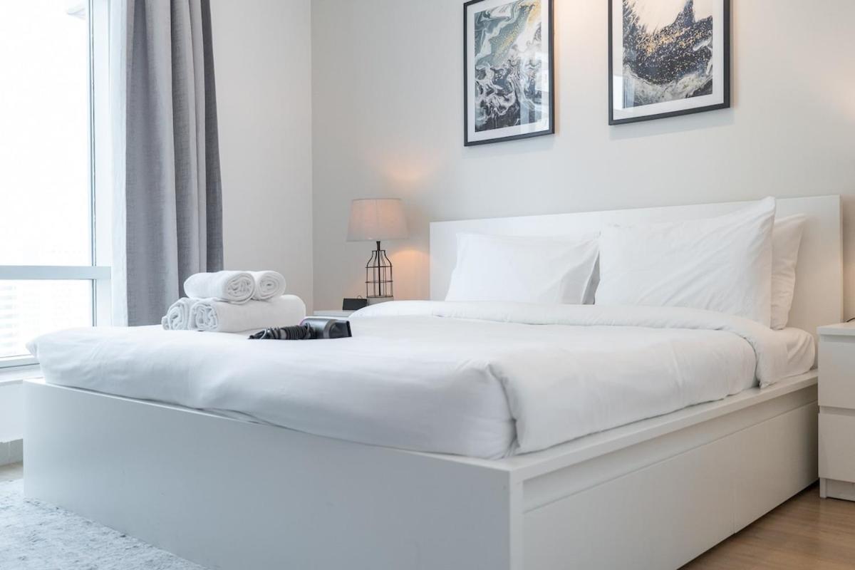 Elegant 2-bedroom With Balcony At Burj Views In Downtown Dubai