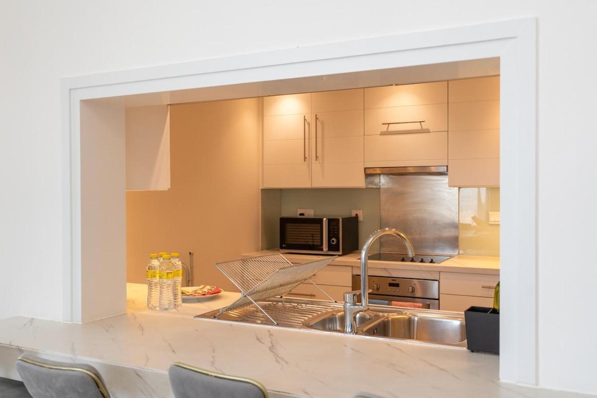 Elegant 2-bedroom With Balcony At Burj Views In Downtown * Dubai
