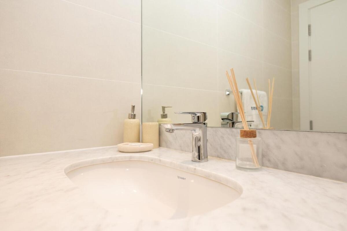 Higuests Experience Coastal Elegance At La Rive 2 In La Apartment Dubai