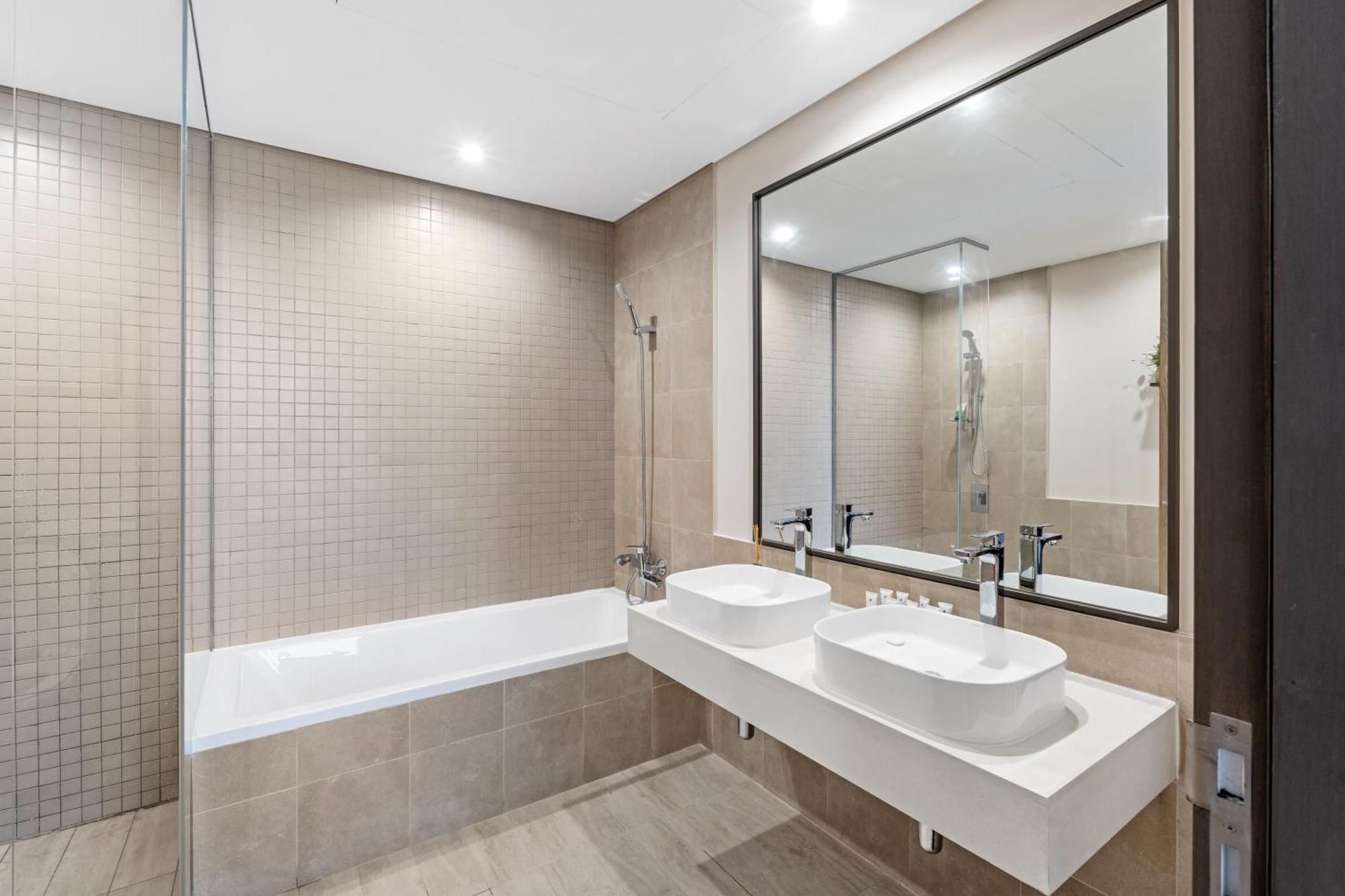 Elegant 3br Study 5 Mins From Frame Apartment Dubai