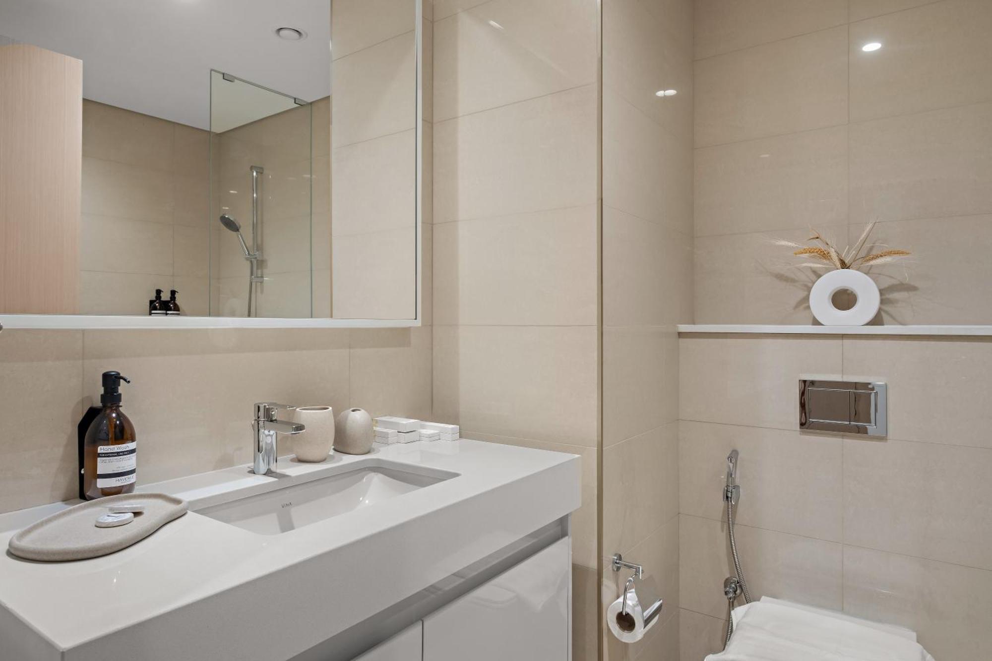 Luxe 2br With Stunning Burj Khalifa Views * Dubai