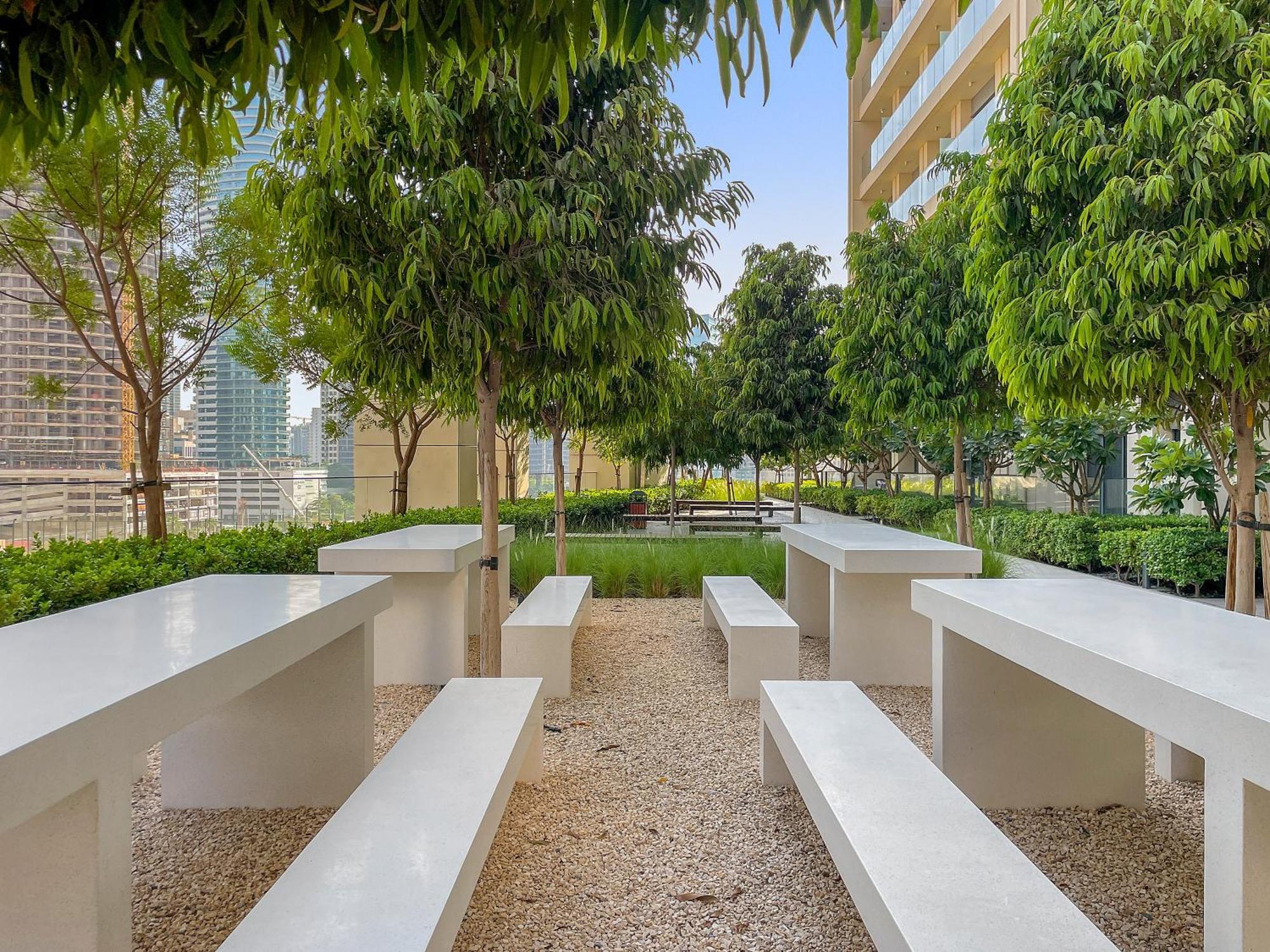 Luxe 2br With Stunning Burj Khalifa Views