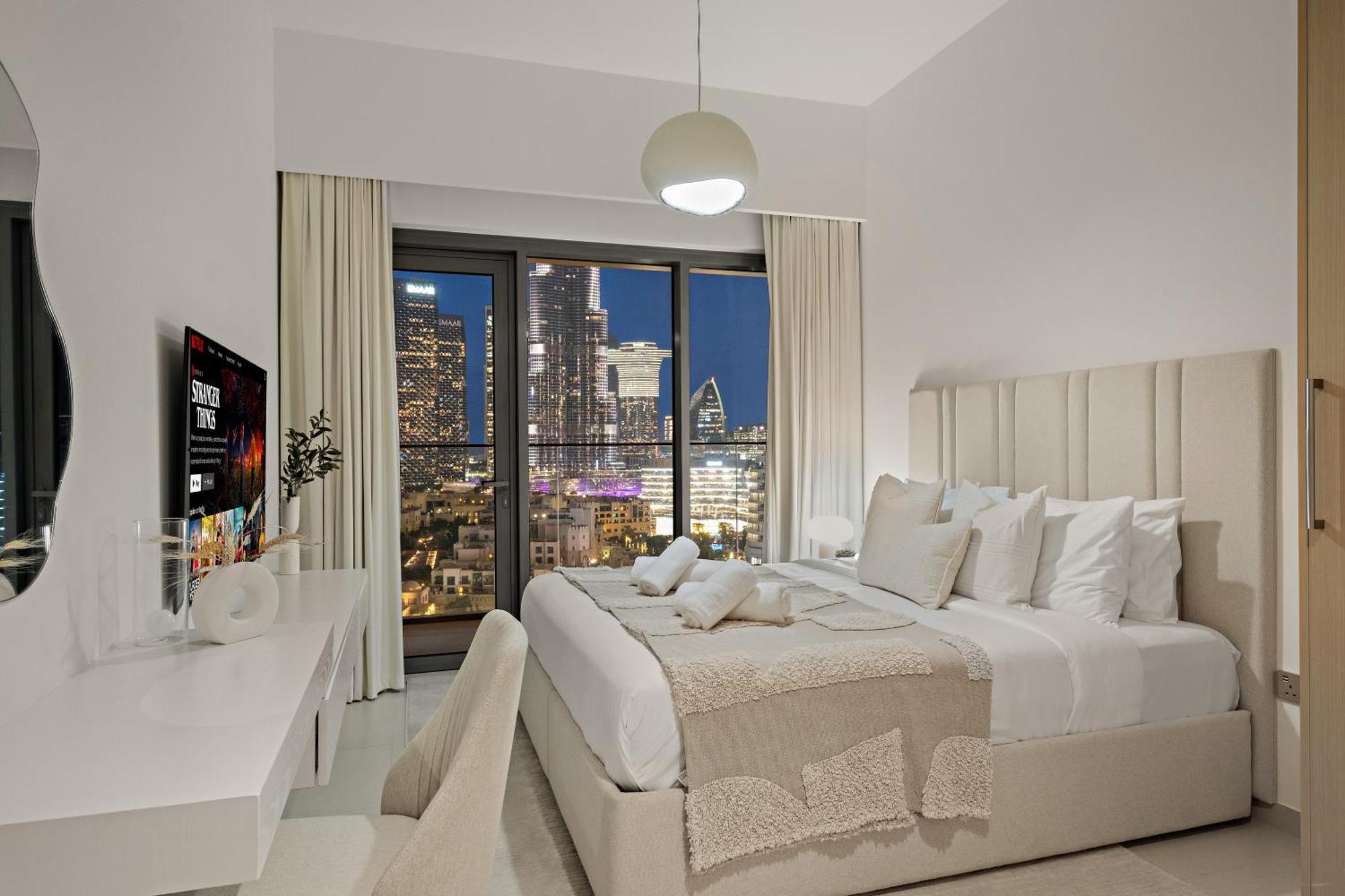 Luxe 2br With Stunning Burj Khalifa Views Apartment