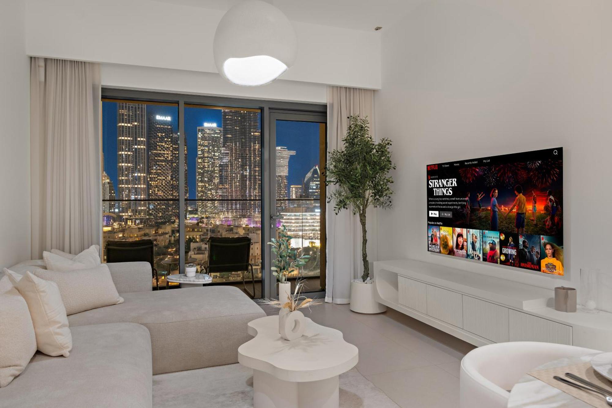 Luxe 2br With Stunning Burj Khalifa Views Dubai