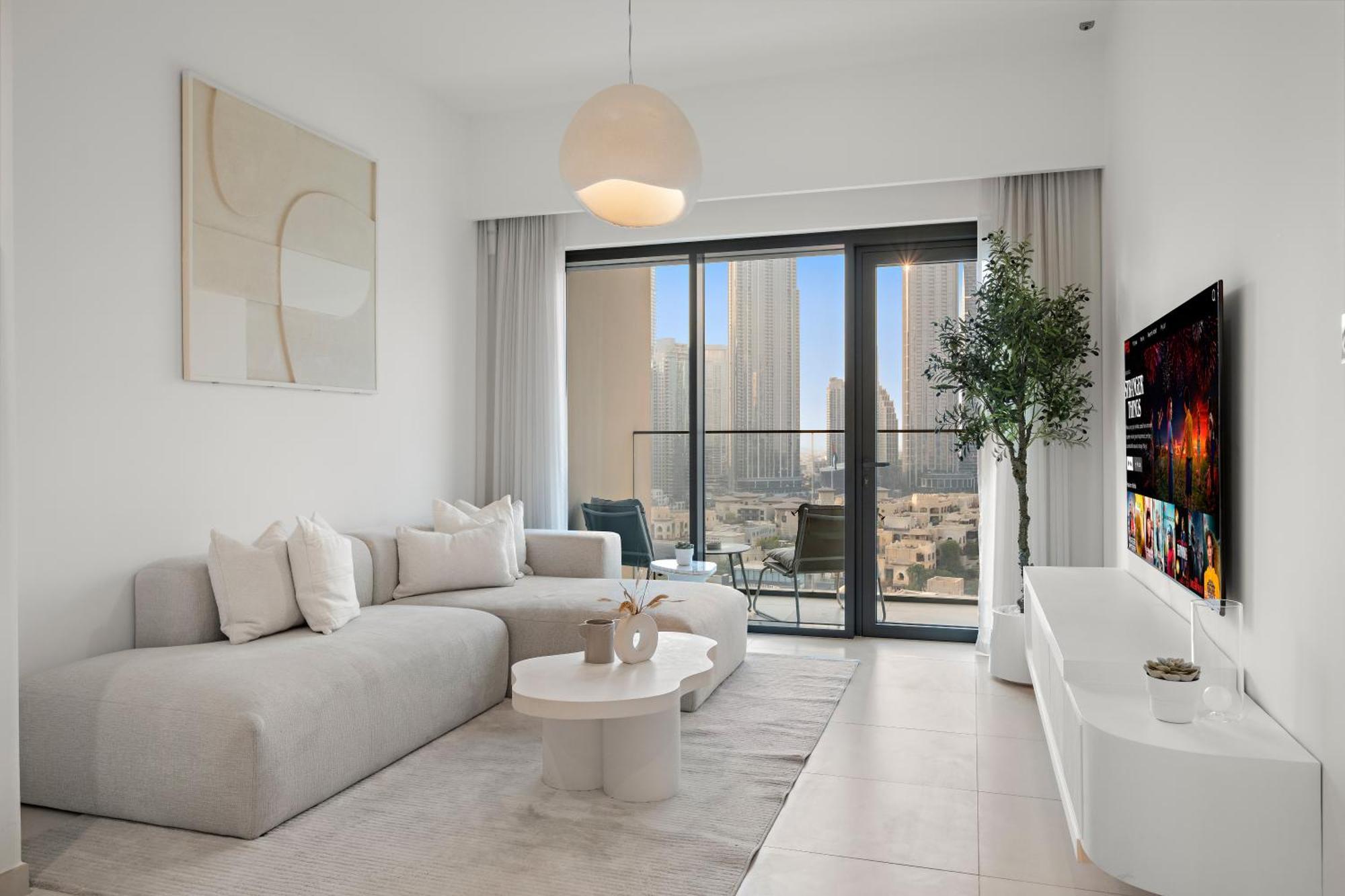Luxe 2br With Stunning Burj Khalifa Views *