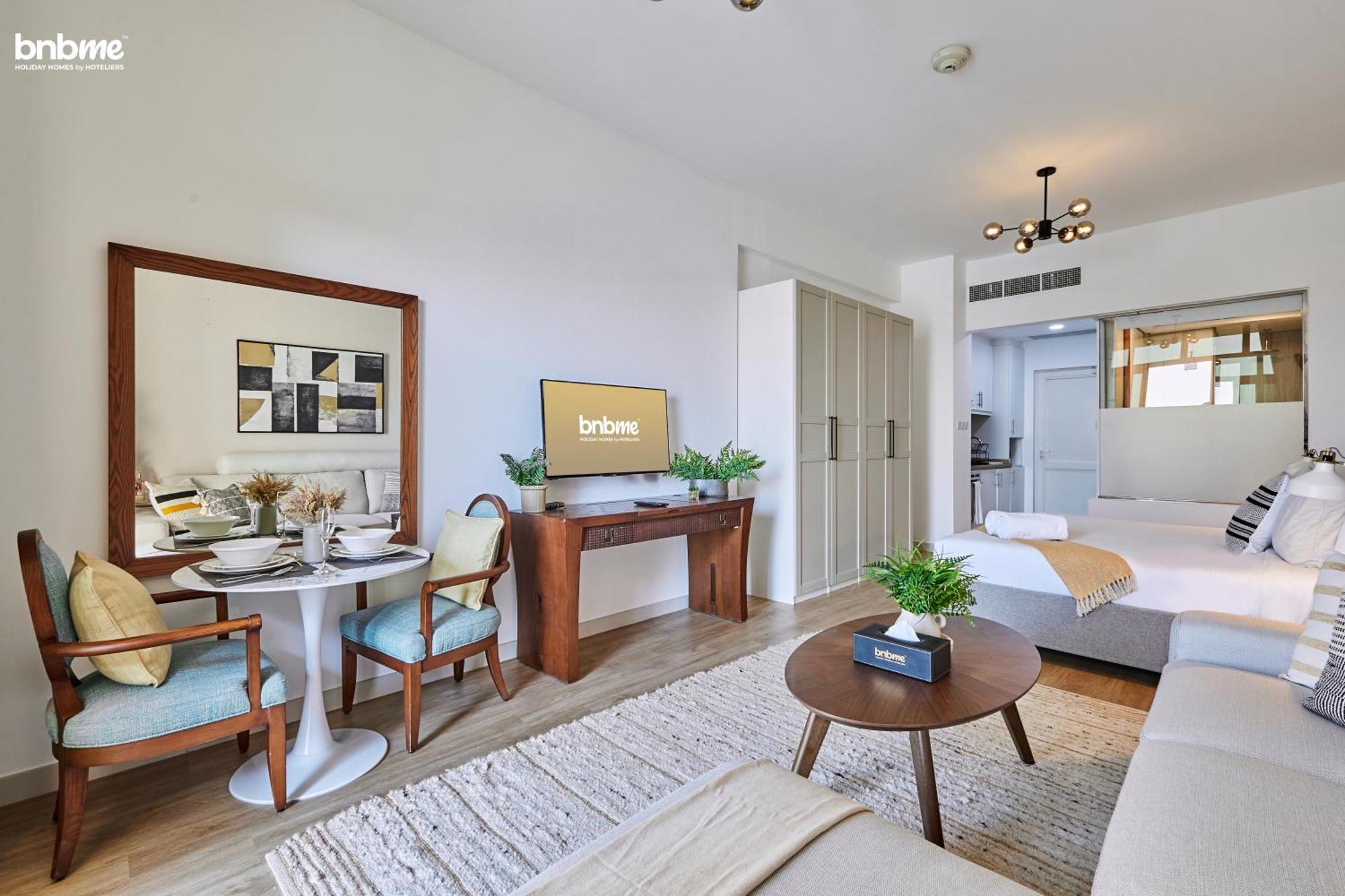 Bnbmehomes - Palm Views Apartment