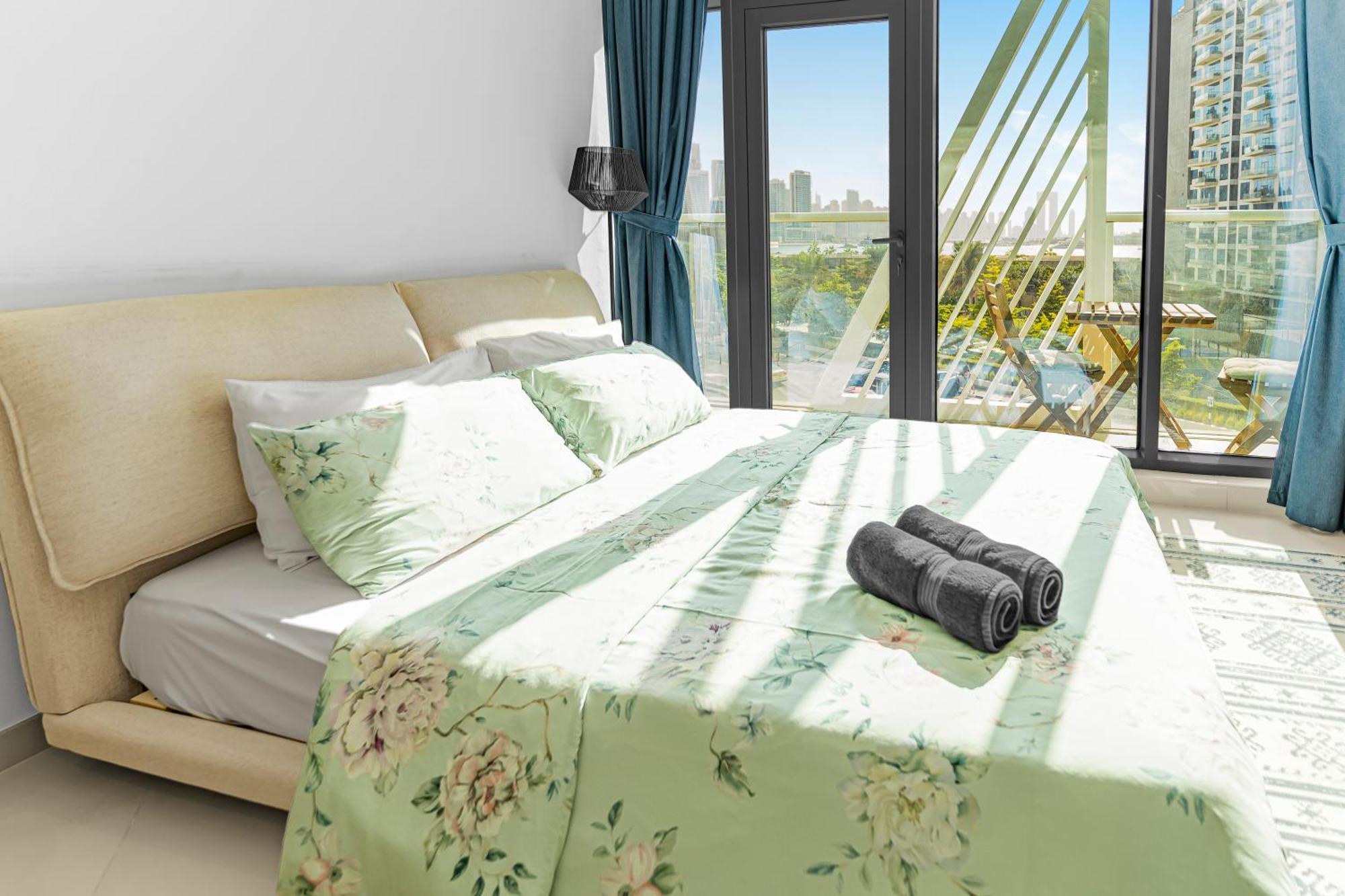 Cozy Sea & Marina View With Rooftop Pool & Private In Palm Jumeirah, Steps To Nakheel Mall Apartment Dubai