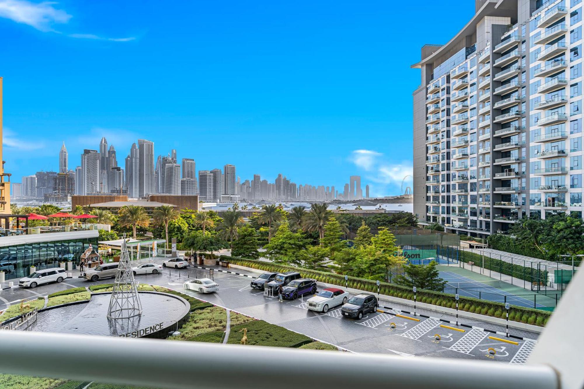 Cozy Sea & Marina View With Rooftop Pool & Private In Palm Jumeirah, Steps To Nakheel Mall * Dubai