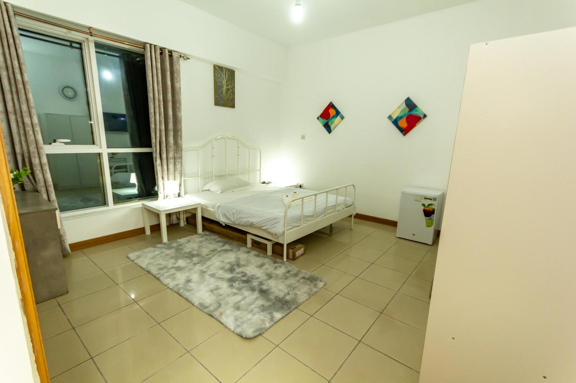 Aparthotel Offer For A Master Couples Friendly *
