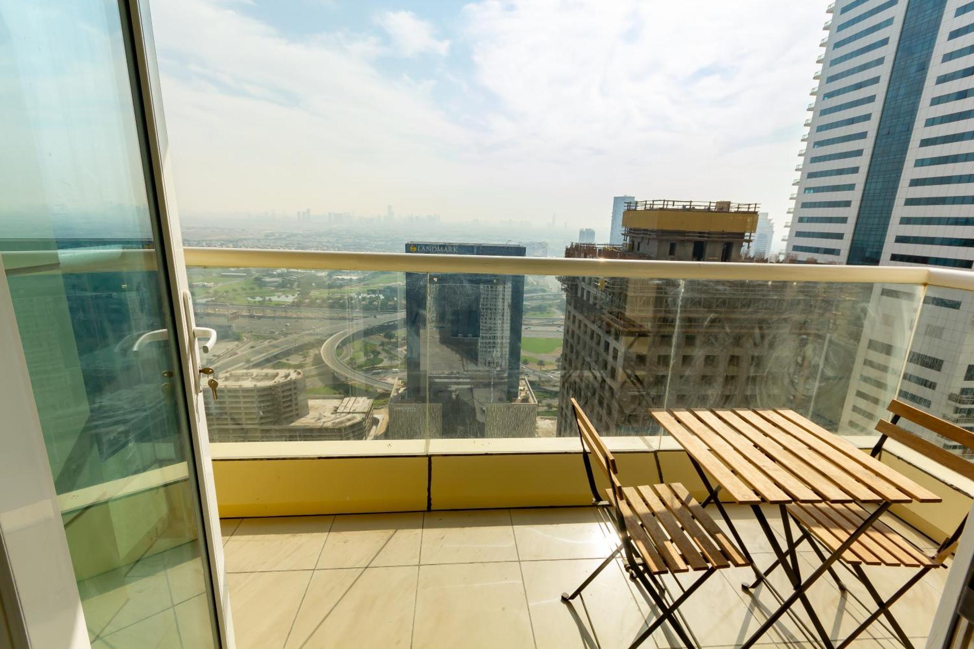 Offer For A Master Couples Friendly Dubai