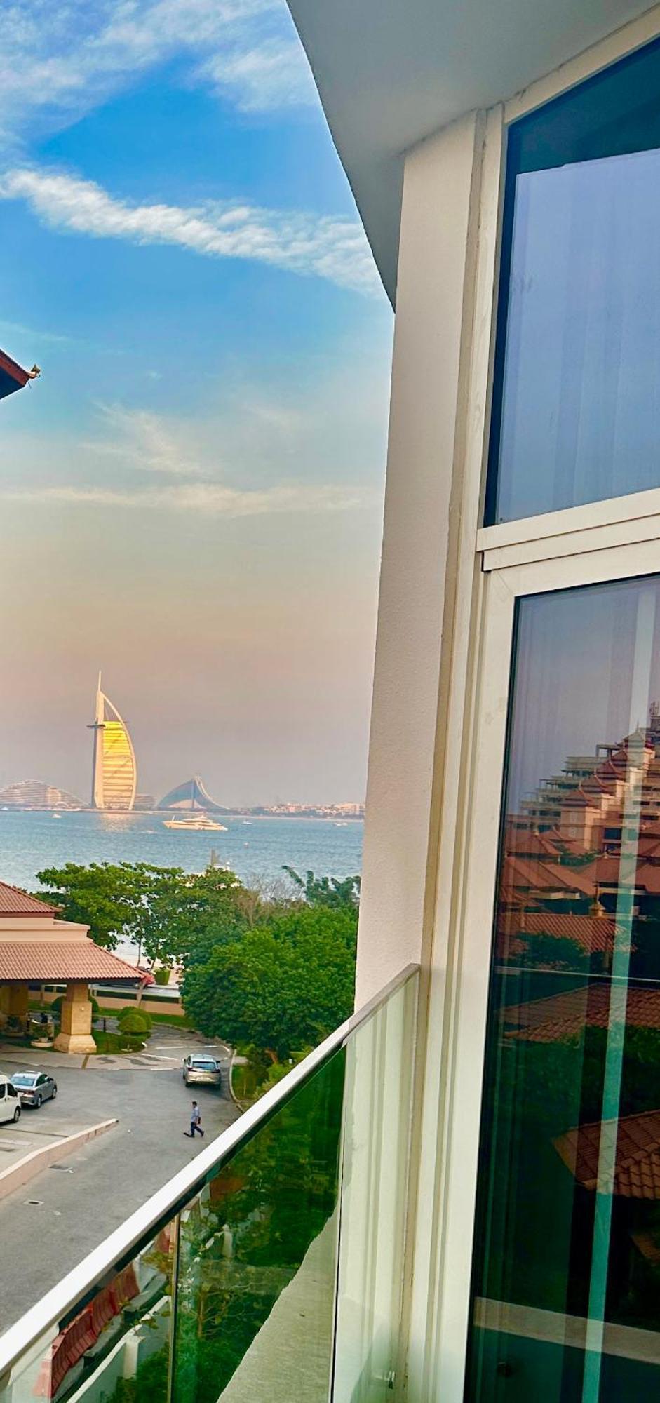 Azizi Mina * Dubai
