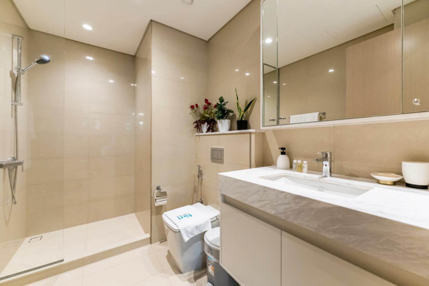 Fam Living - Burj Royale 2bedroom - Fountain And Burj Views Apartment