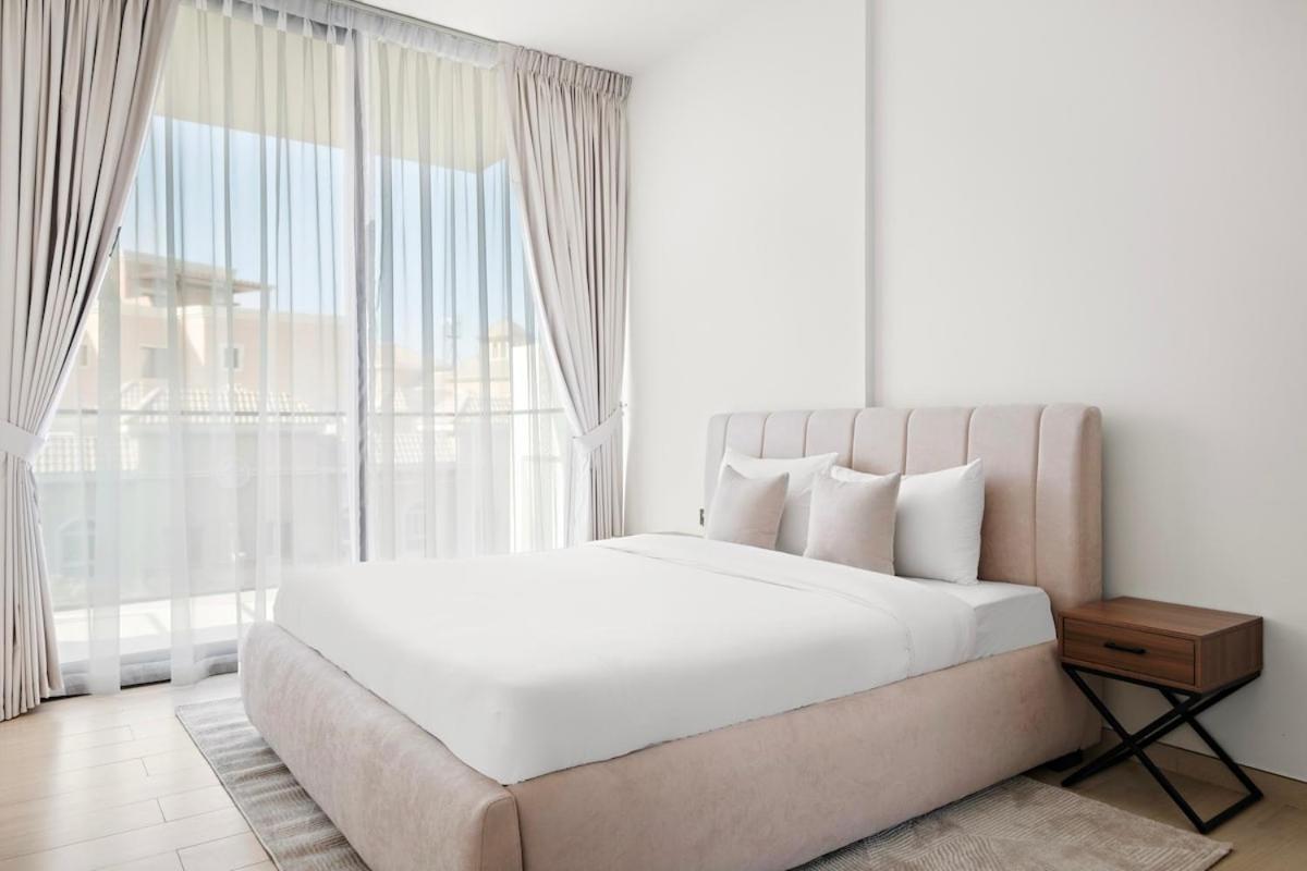 Apartment Stunning 1 Bedroom Modern Luxury At Jvc