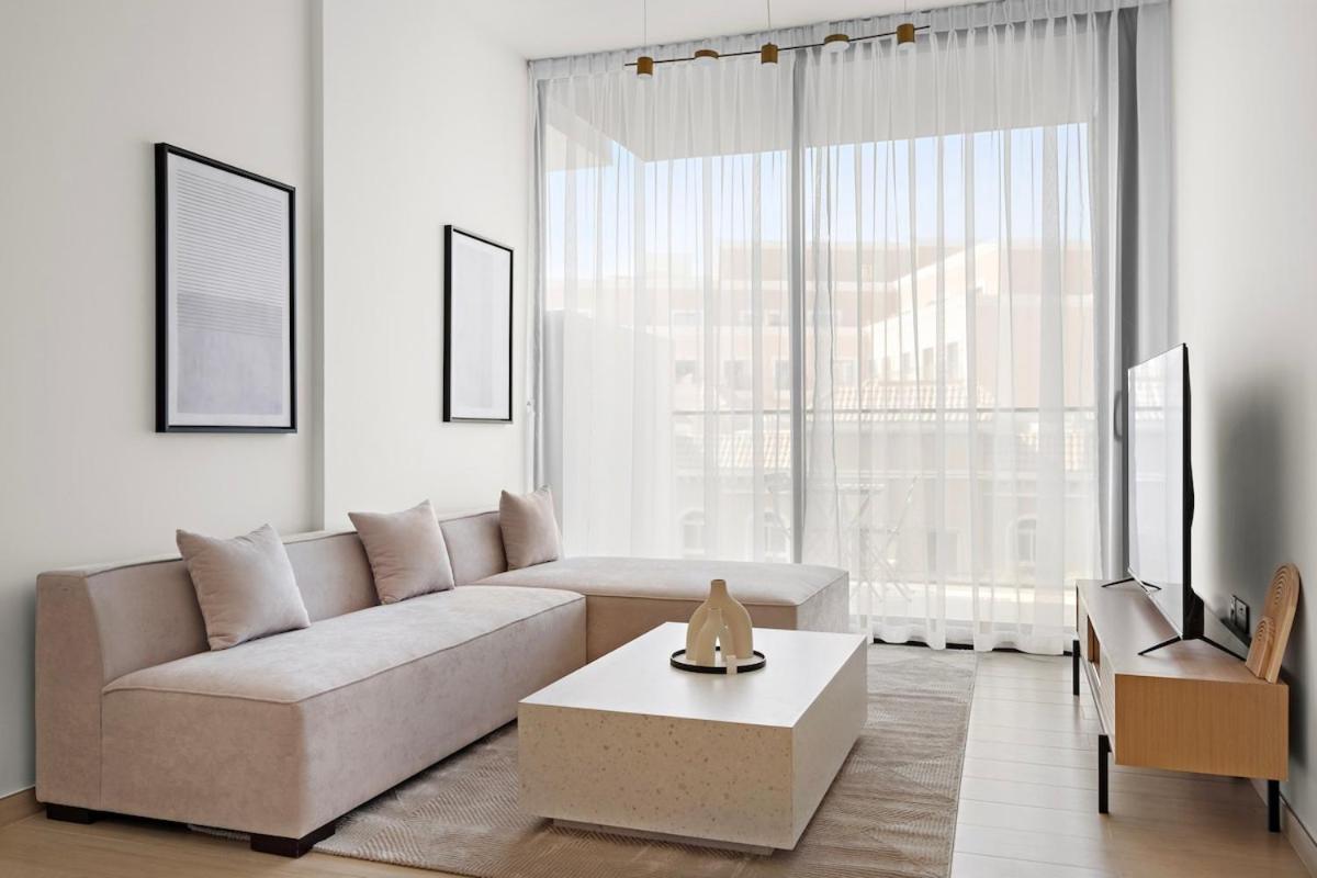 Apartment Stunning 1 Bedroom Modern Luxury At Jvc Dubai