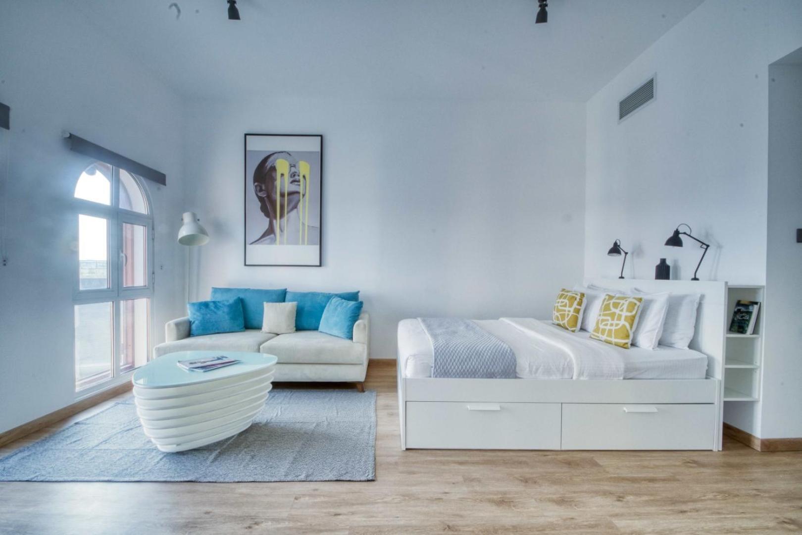 The Smart Concierge - Discovery Gardens Street 4 Apartment *