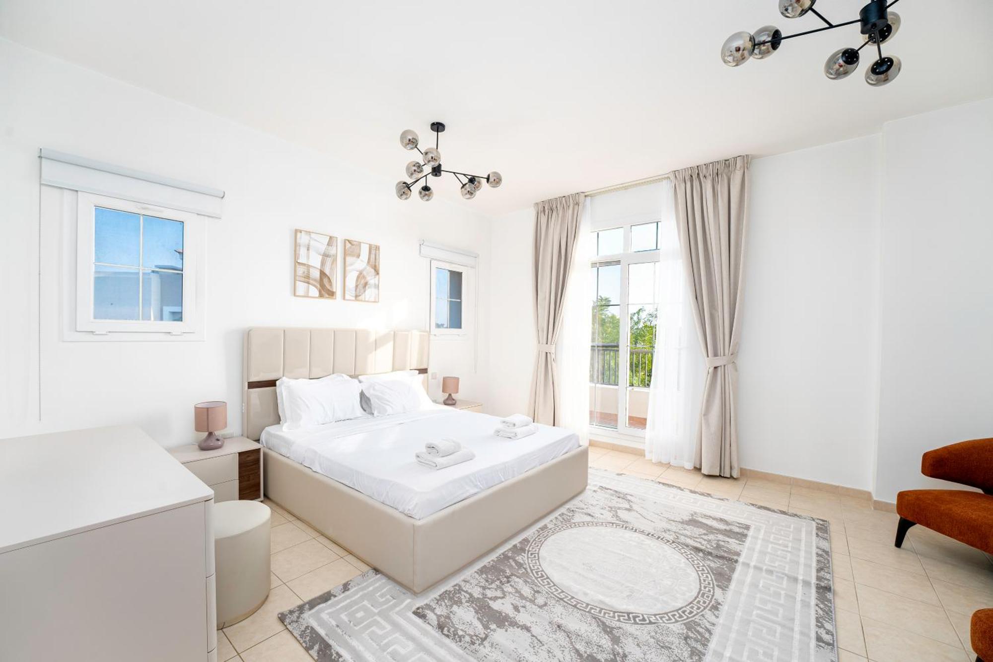Villa Idyllic Family Haven 3-bedroom With Study By Petals Homes