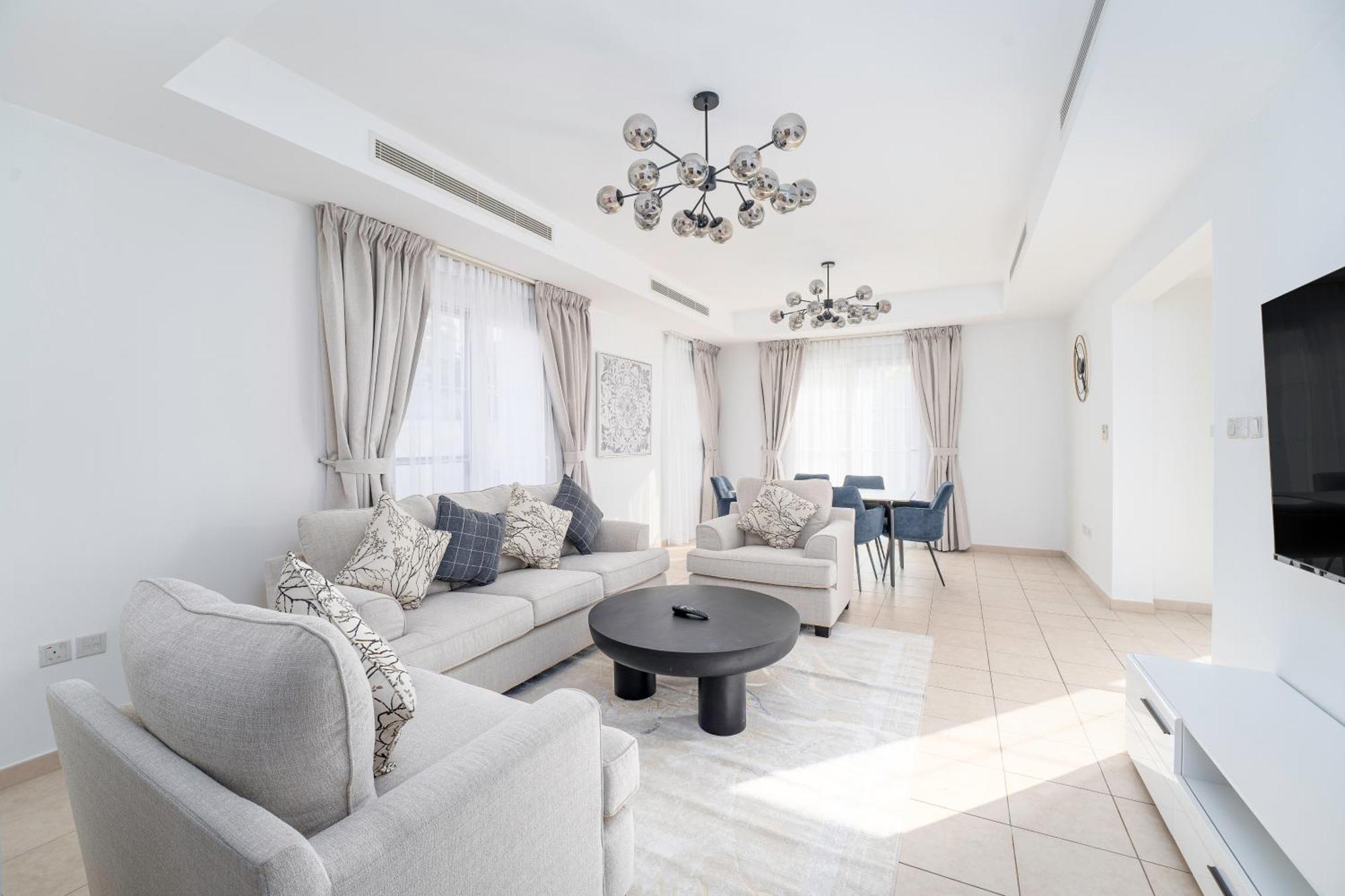Idyllic Family Haven 3-bedroom With Study By Petals Homes Dubai