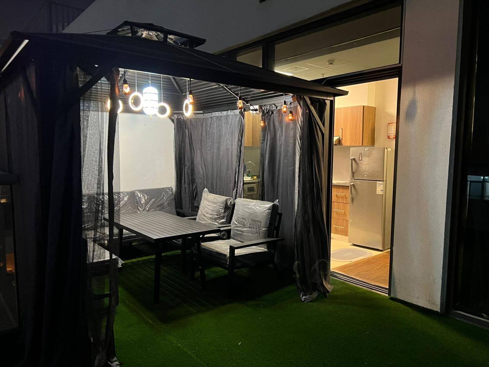 Jumeirah Village Circle Jvc One Bedroom Luxurious * Dubai