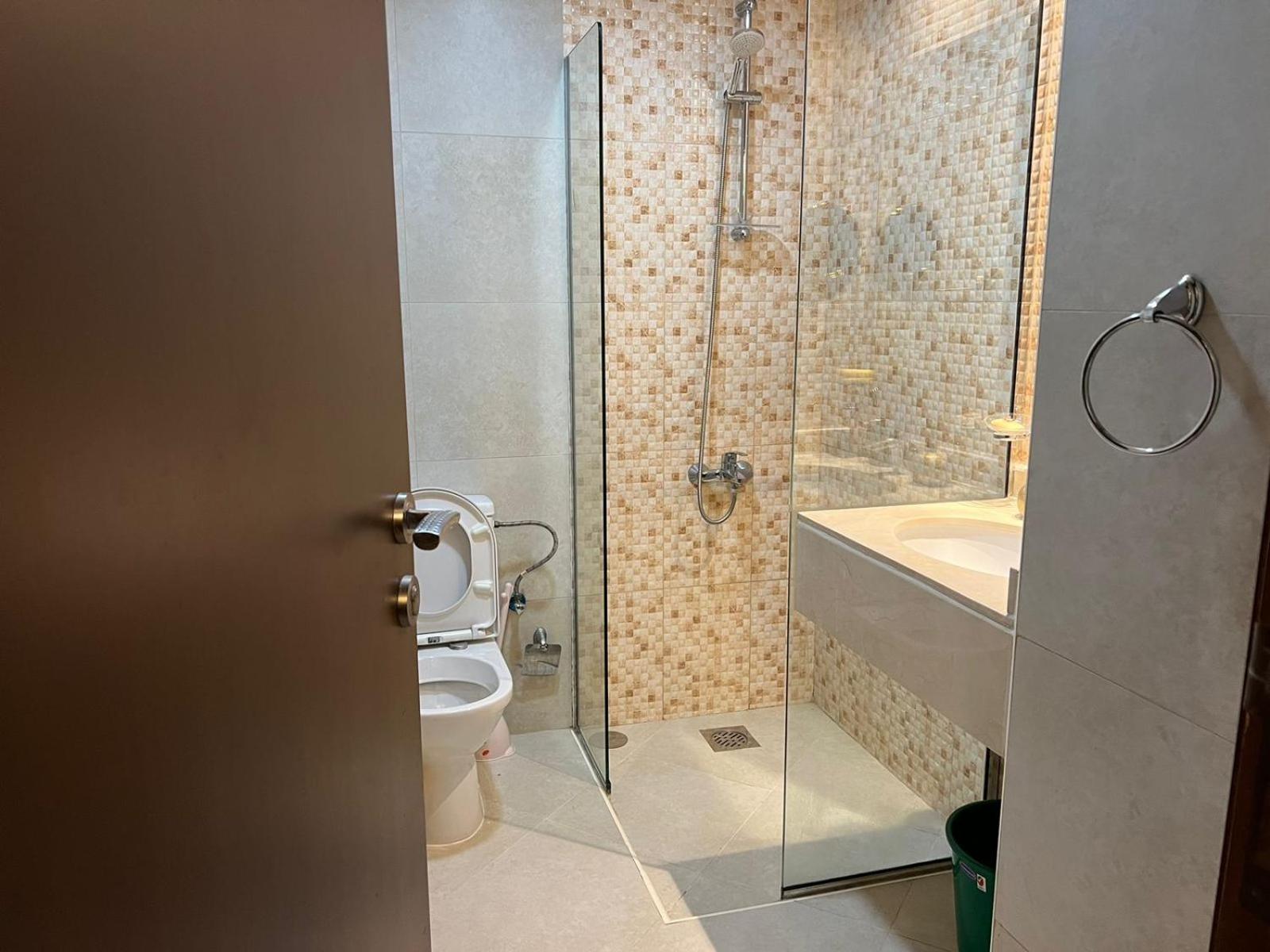 Jumeirah Village Circle Jvc One Bedroom Luxurious *