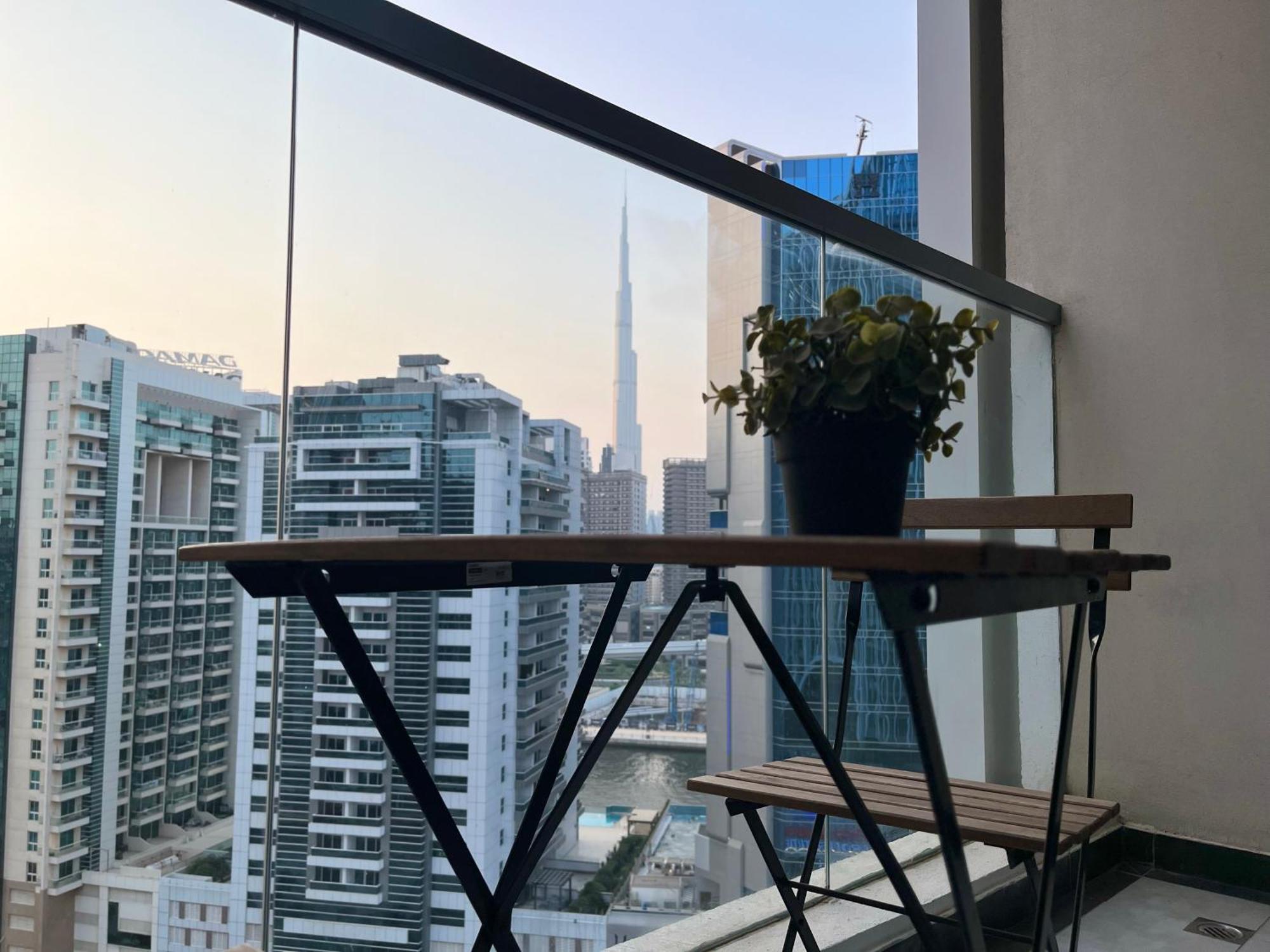Marvellous Burj Khalifa View Studio, In Downtown Apartment Dubai
