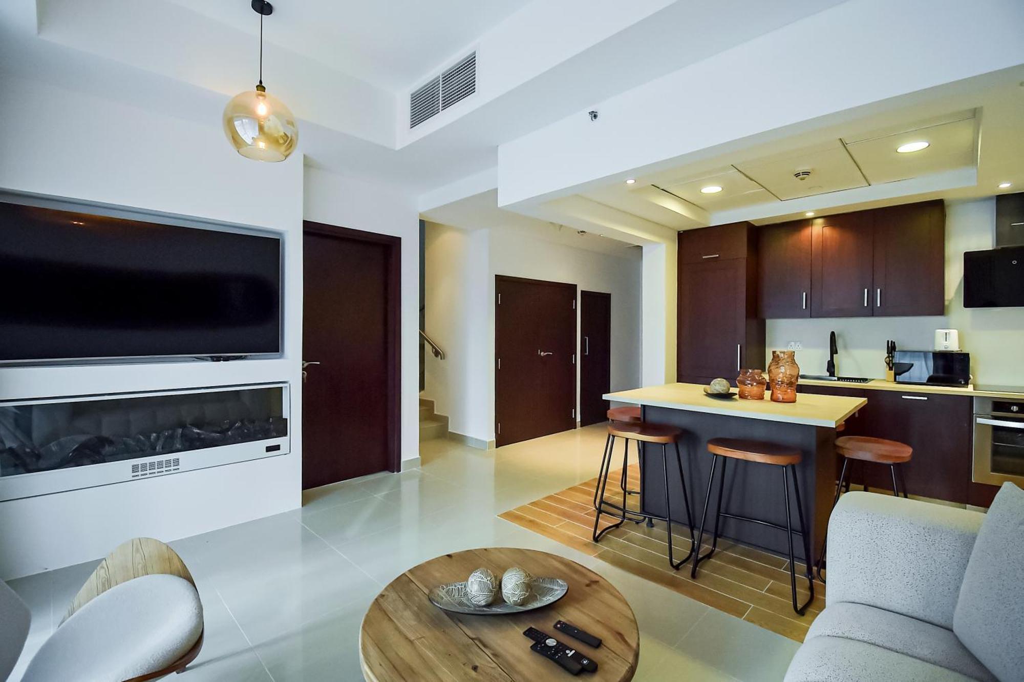 Apartment Luxury Escapes - Modern 3br Stylish, Spacious And Comfortable Dubai
